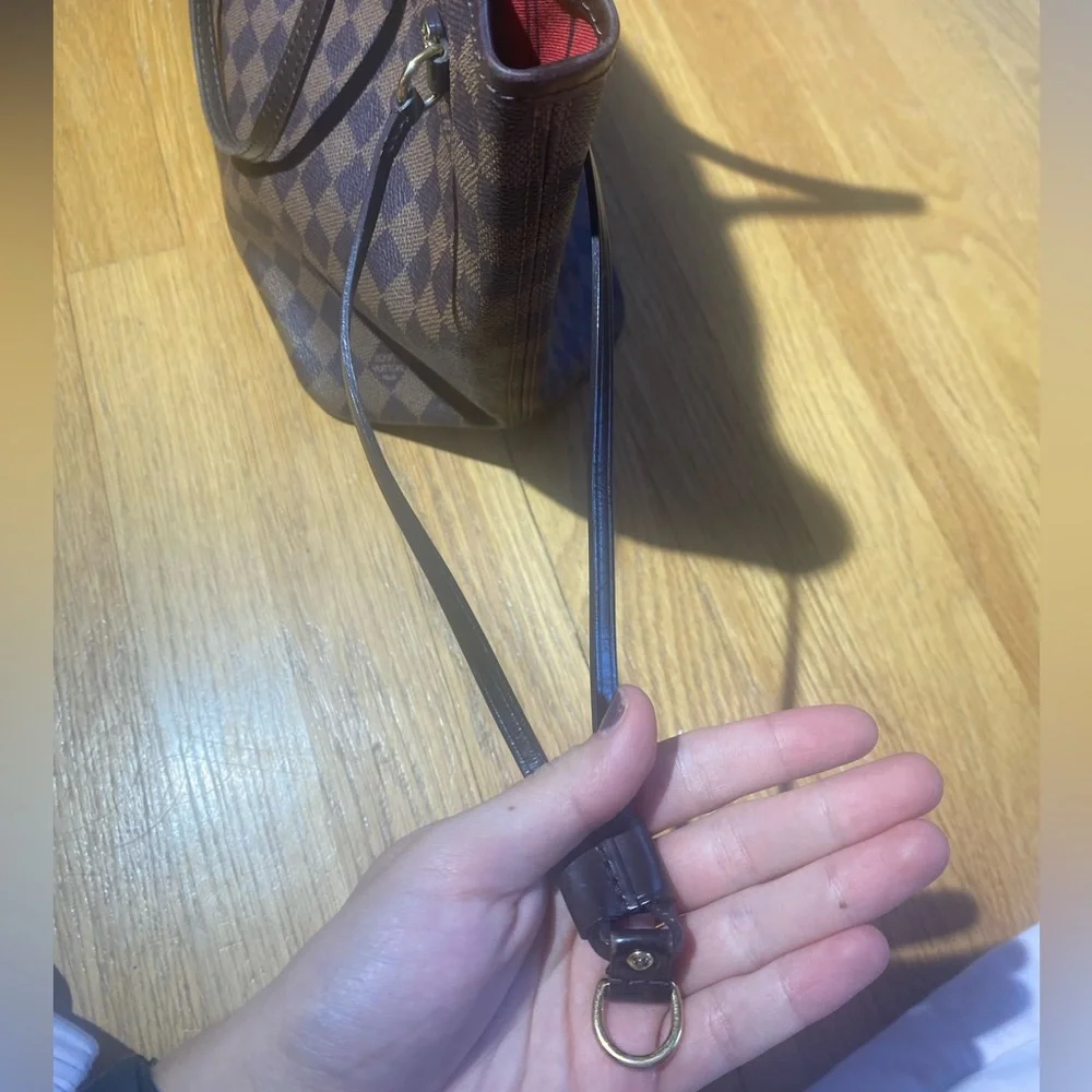 Louis Vuitton Neverfull MM - Picture 4 of 12